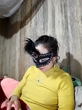 Tuyet xx online show from 11/24/25, 01:33