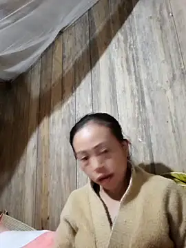 Tuyet xx online show from 10/28/25, 01:28