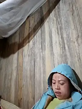 Tuyet xx online show from 11/29/25, 10:54