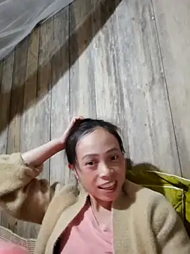 Tuyet xx online show from 10/25/25, 02:07