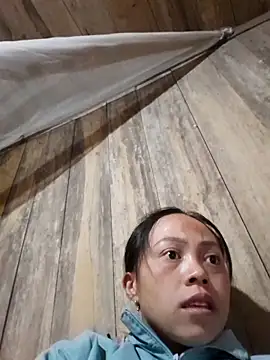 Tuyet xx online show from 11/30/25, 10:54