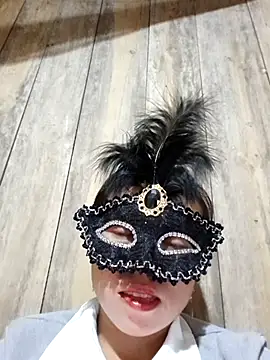 Tuyet xx online show from 10/03/25, 01:56