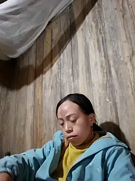 Tuyet xx online show from 11/26/25, 04:01