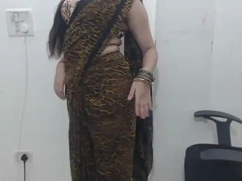 your lena online show from 11/17/25, 05:17