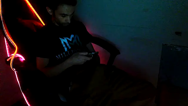 Snapshot of highinhtxx chatting on 02/05/26, 07:59 highinhtxx online show from 02/05/26, 07:59