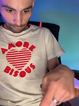 Snapshot of highinhtxx chatting on 03/03/26, 01:45 highinhtxx online show from 03/03/26, 01:45