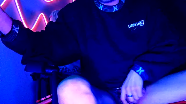 highinhtxx online show from 12/19/25, 08:17