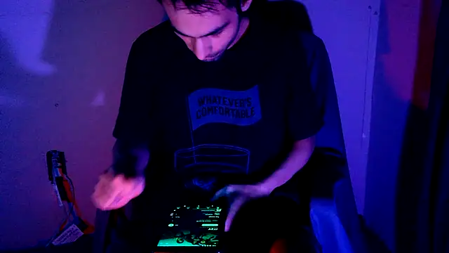 highinhtxx online show from 11/11/25, 10:10