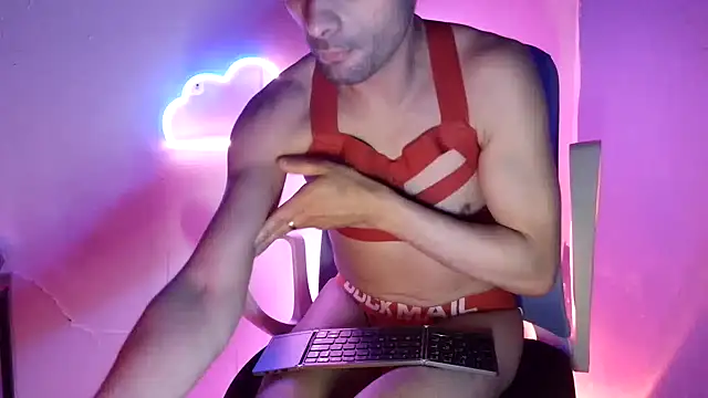 highinhtxx online show from 04/15/26, 07:25