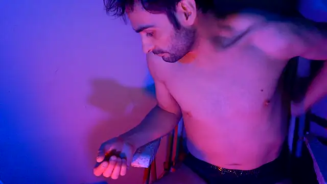 highinhtxx online show from 10/31/25, 04:42