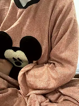 Snapshot of lee_ly chatting on 01/10/26, 02:23 lee ly online show from 01/10/26, 02:23