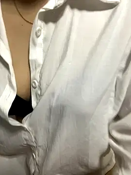 Snapshot of lee_ly chatting on 10/10/25, 06:58 lee ly online show from 10/10/25, 06:58