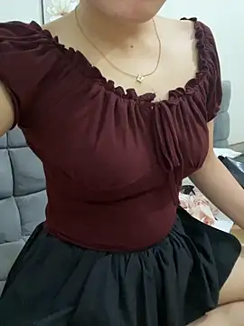 Snapshot of lee_ly chatting on 10/03/25, 07:10 lee ly online show from 10/03/25, 07:10