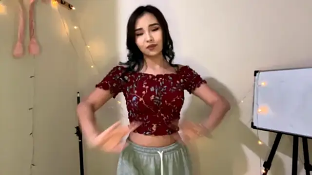 CarollFalick online show from 12/05/25, 12:15