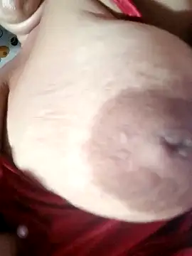 Hotmommax online show from 01/13/26, 08:24