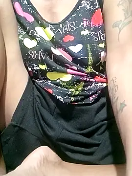 Hotmommax online show from 10/06/25, 06:19