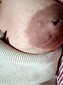 Hotmommax online show from 01/14/26, 07:28