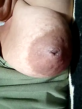 Hotmommax online show from 11/02/25, 06:24