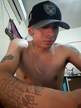 Snapshot of Tucloroformosexxx chatting on 05/13/26, 10:00 Tucloroformosexxx online show from 05/13/26, 10:00