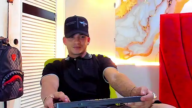 daniscot online show from 12/18/25, 03:55