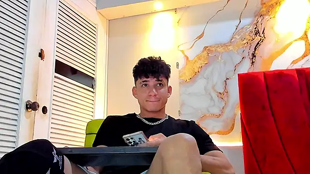 daniscot online show from 11/25/25, 03:51