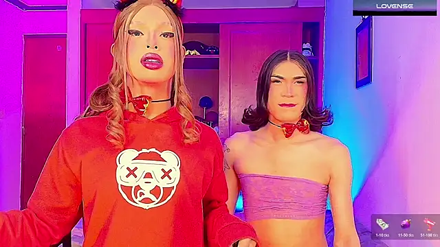 Snapshot of GIRLS_OFFICIALL__ chatting on 10/23/25, 04:55 GIRLS OFFICIALL online show from 10/23/25, 04:55