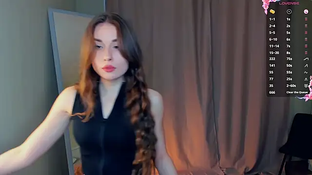 MinaRuzzo online show from 10/17/25, 05:22