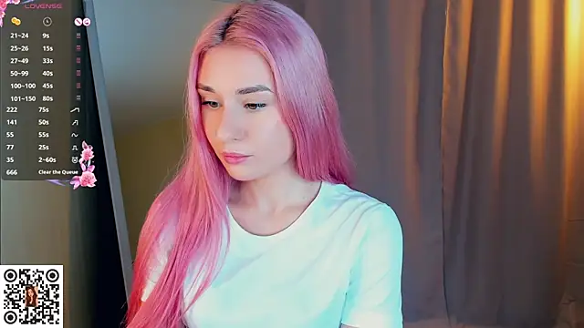 MinaRuzzo online show from 12/18/25, 05:12