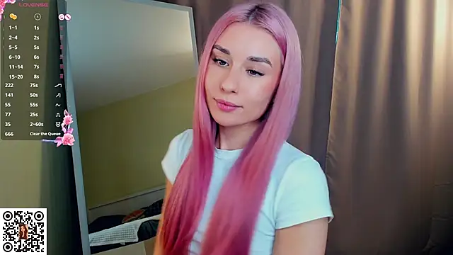 MinaRuzzo online show from 12/16/25, 06:17