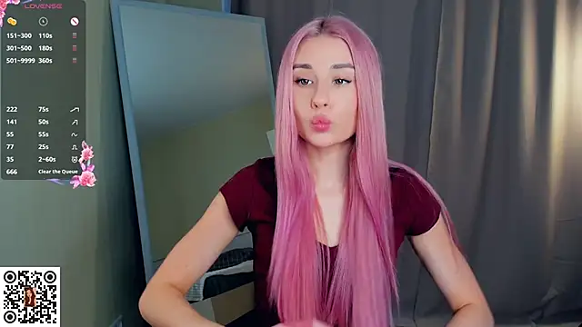 MinaRuzzo online show from 12/15/25, 06:19