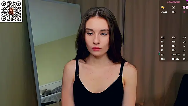 MinaRuzzo online show from 11/17/25, 05:44