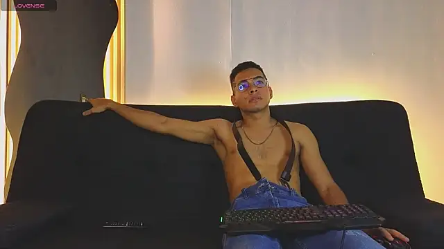 Jaybrown  1 online show from 11/11/25, 03:23