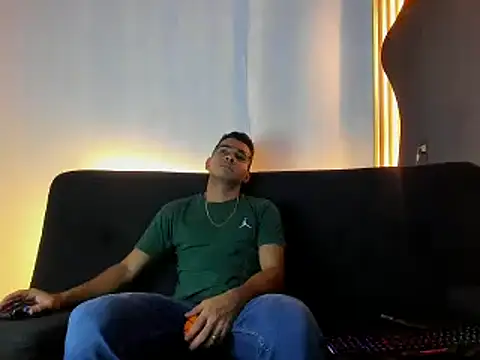 Jaybrown  1 online show from 11/13/25, 03:43