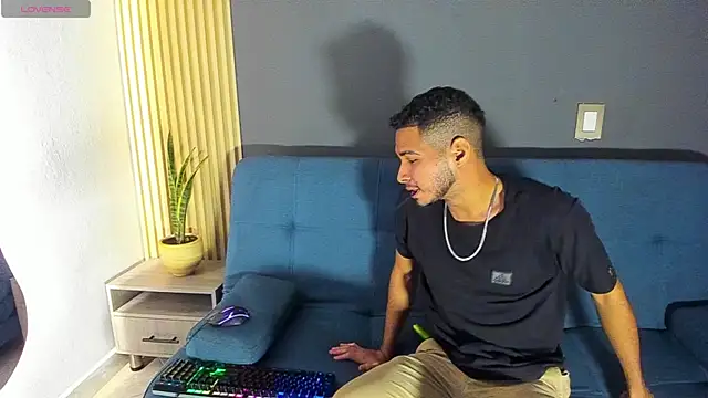 Jaybrown  1 online show from 12/05/25, 08:17