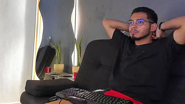 Jaybrown  1 online show from 10/31/25, 02:35