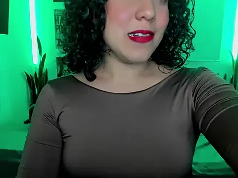 Tinawildd online show from 04/19/26, 05:47