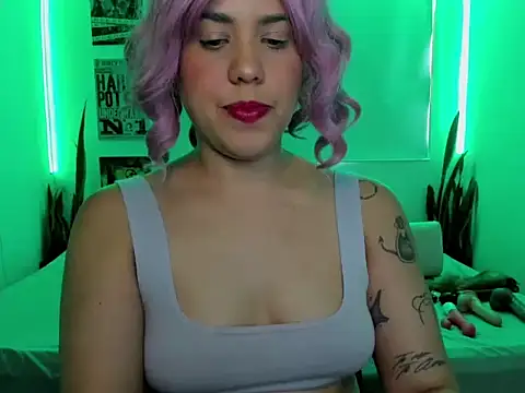 Tinawildd online show from 03/26/26, 06:28