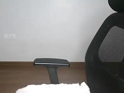 mooonlightbaby online show from 12/21/25, 03:47