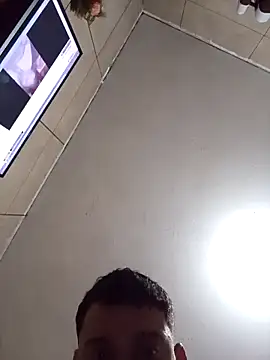 Snapshot of Wolffj6 chatting on 12/20/25, 05:16 Wolffj6 online show from 12/20/25, 05:16