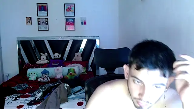 Snapshot of Sebasxxl12 chatting on 05/20/26, 10:29 Sebasxxl12 online show from 05/20/26, 10:29