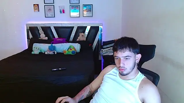 Sebasxxl12 online show from 03/19/26, 04:40