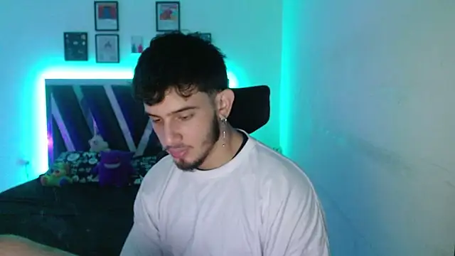 Sebasxxl12 online show from 10/15/25, 04:48