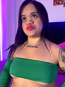 Snapshot of Sussyroxxx chatting on 10/11/25, 07:09 Sussyroxxx online show from 10/11/25, 07:09