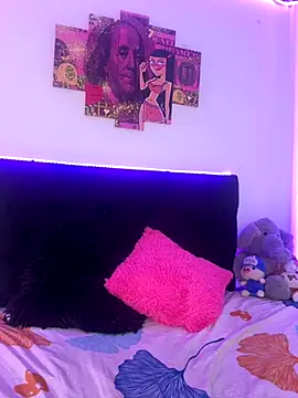 Snapshot of Sussyroxxx chatting on 11/30/25, 07:58 Sussyroxxx online show from 11/30/25, 07:58