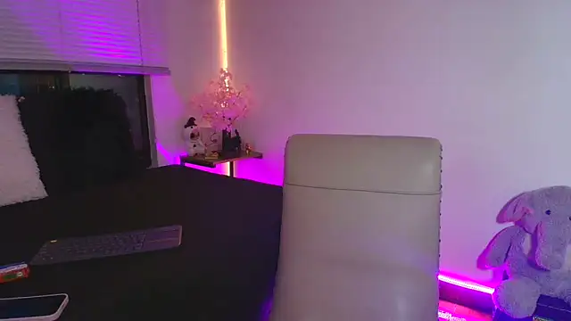 Sussyroxxx online show from 06/19/26, 02:06
