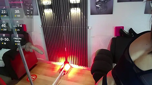 chloe  Jones  online show from 02/02/26, 12:59