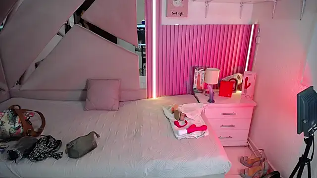 chloe  Jones  online show from 07/13/26, 01:54