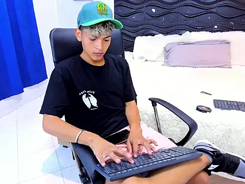 Sammy Millers online show from 11/17/25, 05:39