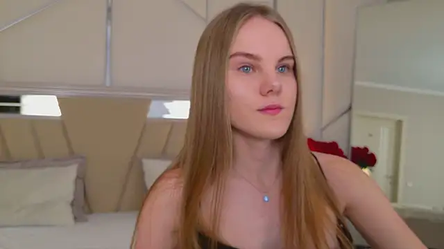 Lili Lohan online show from 12/20/25, 05:05