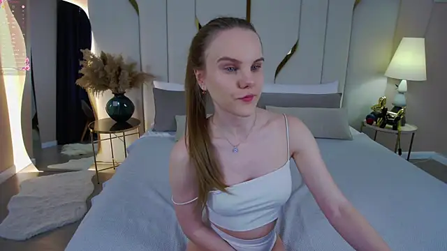 Lili Lohan online show from 01/31/26, 07:12